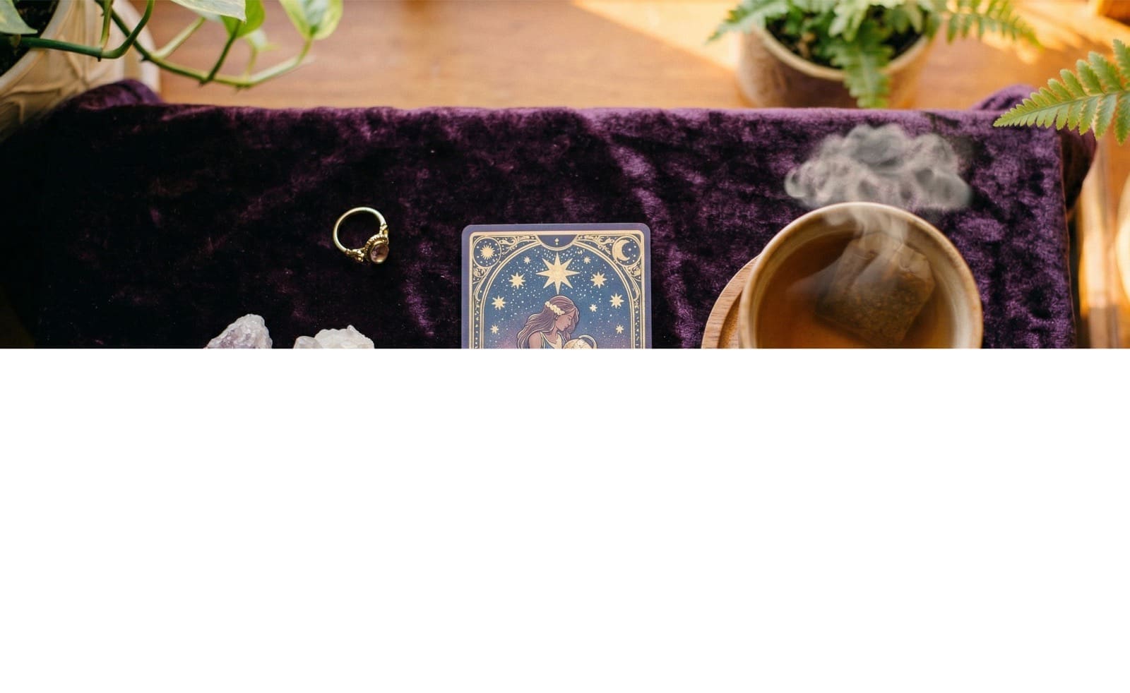 Bói Bài Tarot Hàng Ngày: Cách Rút Bài & Đọc Thông Điệp 5 Bước