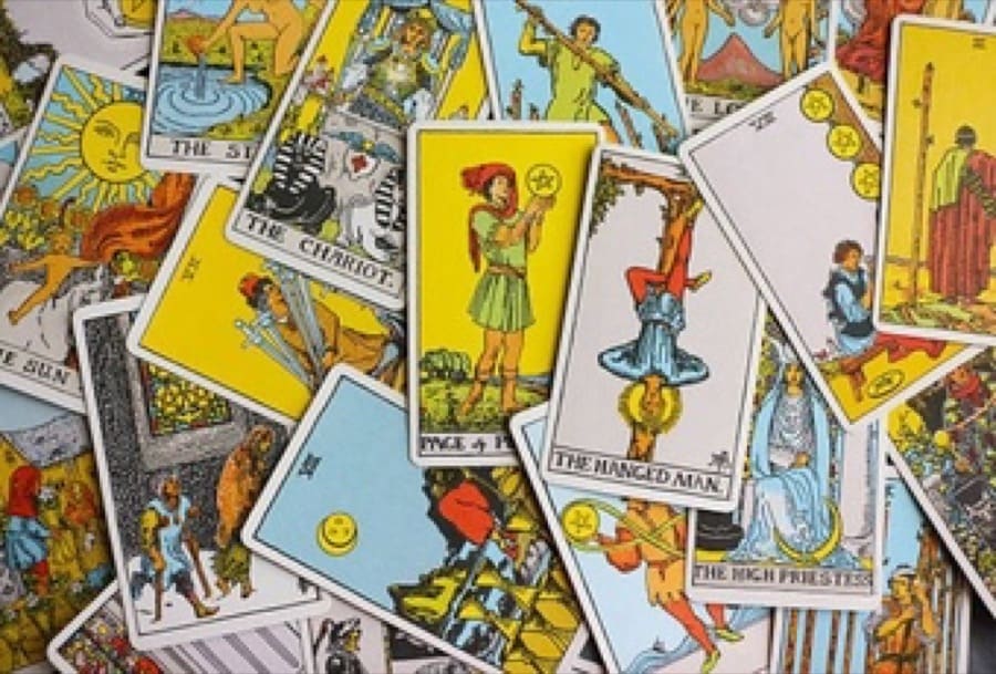 Lá bài Tarot nào đại diện cho bạn?