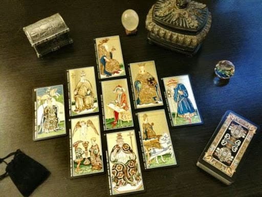 Rút Bài Tarot Online Và Dự Đoán Tương Lai